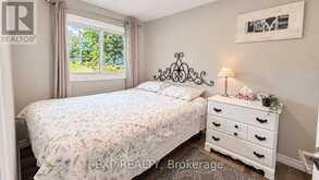 9 CHARLOTTE CRESCENT | Kawartha Lakes Ontario | Slide Image Twelve