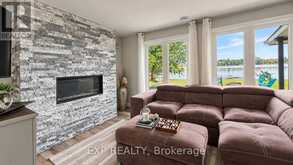 9 CHARLOTTE CRESCENT | Kawartha Lakes Ontario | Slide Image Eight
