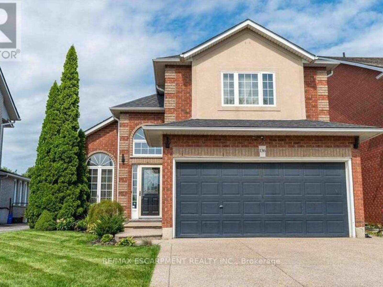 136 BRAEMAR AVENUE, Caledonia, Ontario N3W 2M6