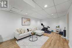 117 CLAPPISON BOULEVARD | Toronto Ontario | Slide Image Seventeen