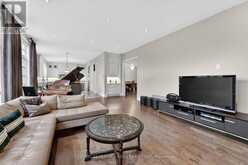 33 STOLLERY POND CRESCENT | Markham Ontario | Slide Image Eighteen
