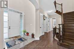 33 STOLLERY POND CRESCENT | Markham Ontario | Slide Image Eight