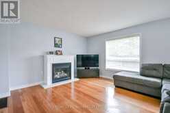 17 CROMPTON DRIVE | Barrie Ontario | Slide Image Fourteen