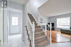 17 CROMPTON DRIVE | Barrie Ontario | Slide Image Four