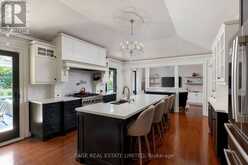 5 BLAIR ATHOL CRESCENT | Toronto Ontario | Slide Image Eleven