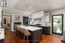 5 BLAIR ATHOL CRESCENT | Toronto Ontario | Slide Image Twelve
