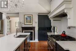5 BLAIR ATHOL CRESCENT | Toronto Ontario | Slide Image Fifteen