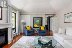 5 BLAIR ATHOL CRESCENT | Toronto Ontario | Slide Image Nine