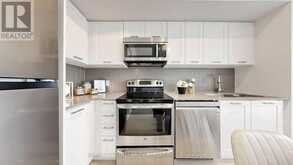 1702 - 2200 LAKE SHORE BOULEVARD W | Toronto Ontario | Slide Image Nine