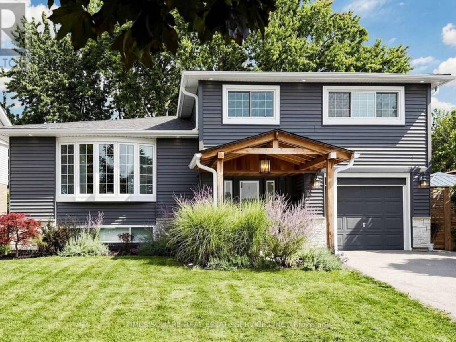 1493 CLINTON COURT, Burlington, Ontario L7M 1N1