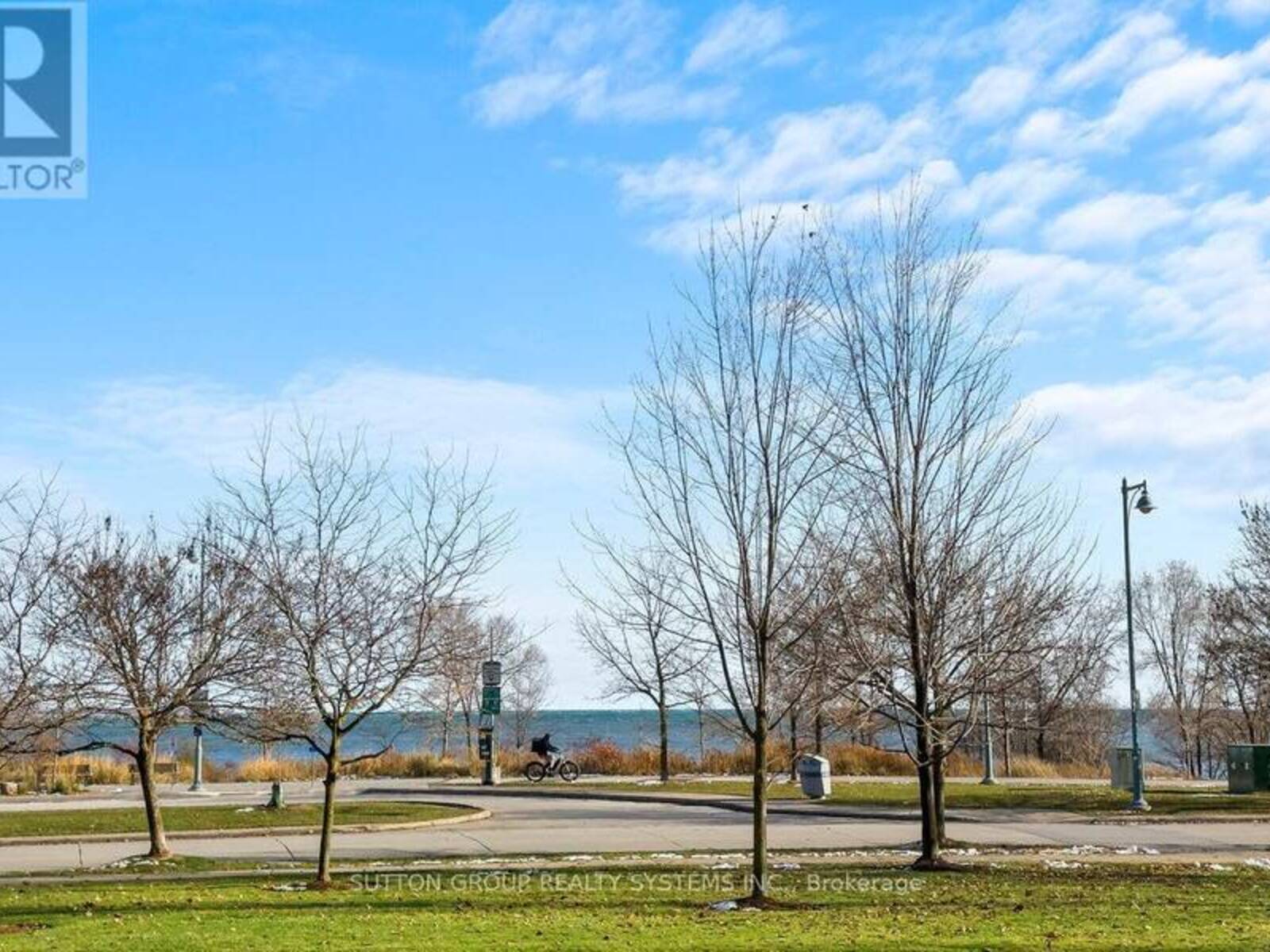 102 - 2095 LAKE SHORE BOULEVARD W, Toronto, Ontario M8V 4G4