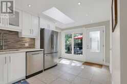 108 ROSEVIEW AVENUE | Richmond Hill Ontario | Slide Image Thirteen