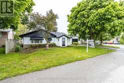 15 SPIERS CRESCENT | Cambridge Ontario | Slide Image Four