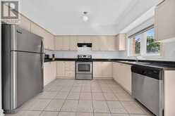 35 MATTHEWSON AVENUE | Bradford West Gwillimbury Ontario | Slide Image Eight