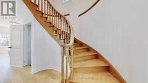 32 ARCO CIRCLE | Vaughan Ontario | Slide Image Twelve
