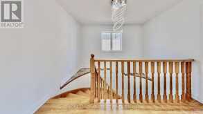32 ARCO CIRCLE | Vaughan Ontario | Slide Image Thirteen