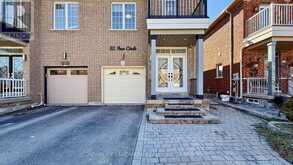 32 ARCO CIRCLE | Vaughan Ontario | Slide Image Three