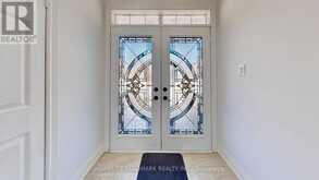 32 ARCO CIRCLE | Vaughan Ontario | Slide Image Four