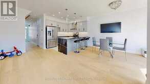 32 ARCO CIRCLE | Vaughan Ontario | Slide Image Nine