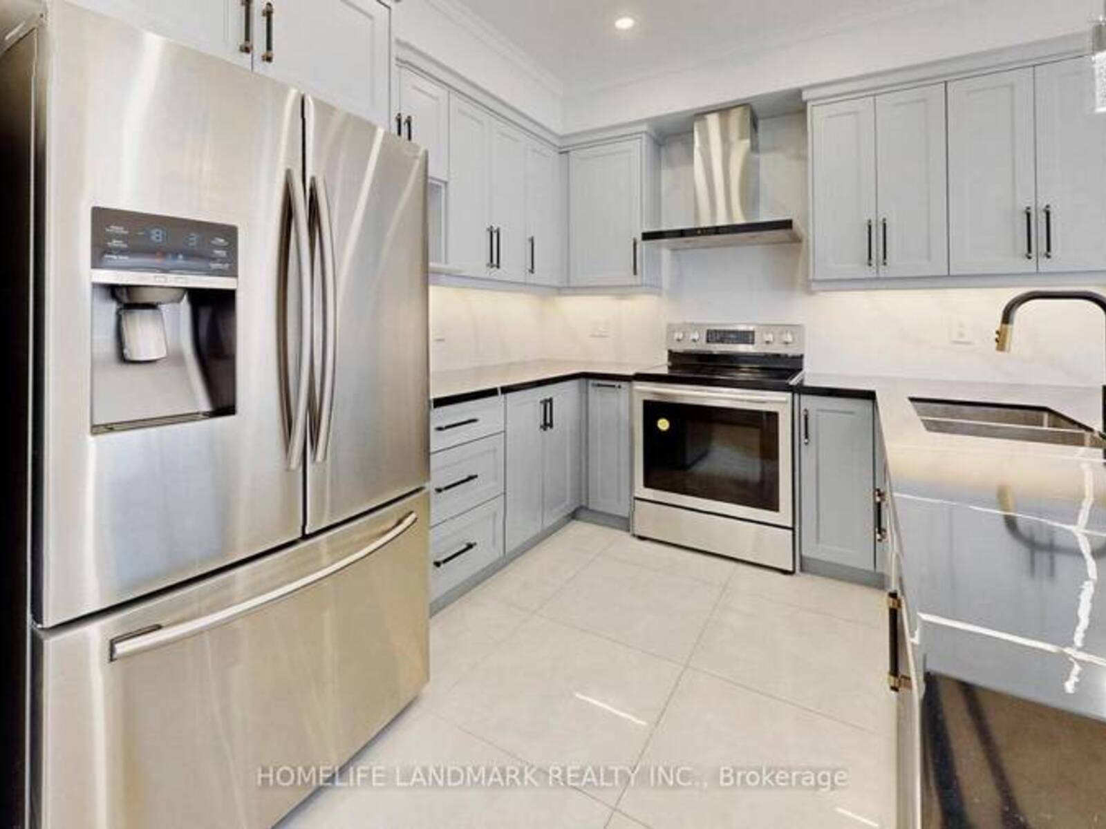 32 ARCO CIRCLE, Vaughan, Ontario L6A 3Z7