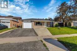 43 DAVIES CRESCENT | Barrie Ontario | Slide Image Two