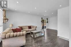 43 DAVIES CRESCENT | Barrie Ontario | Slide Image Six