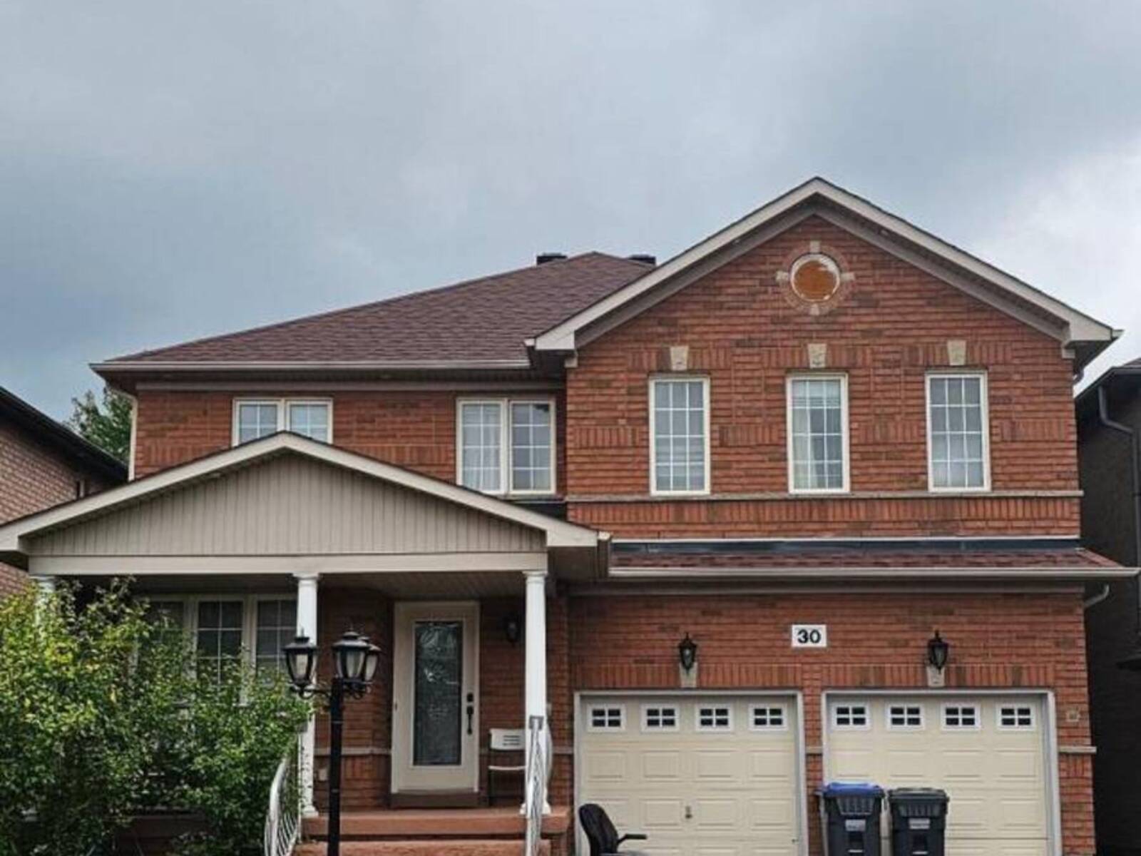 30 FAIRHILL AVENUE, Brampton, Ontario L7A 2E7