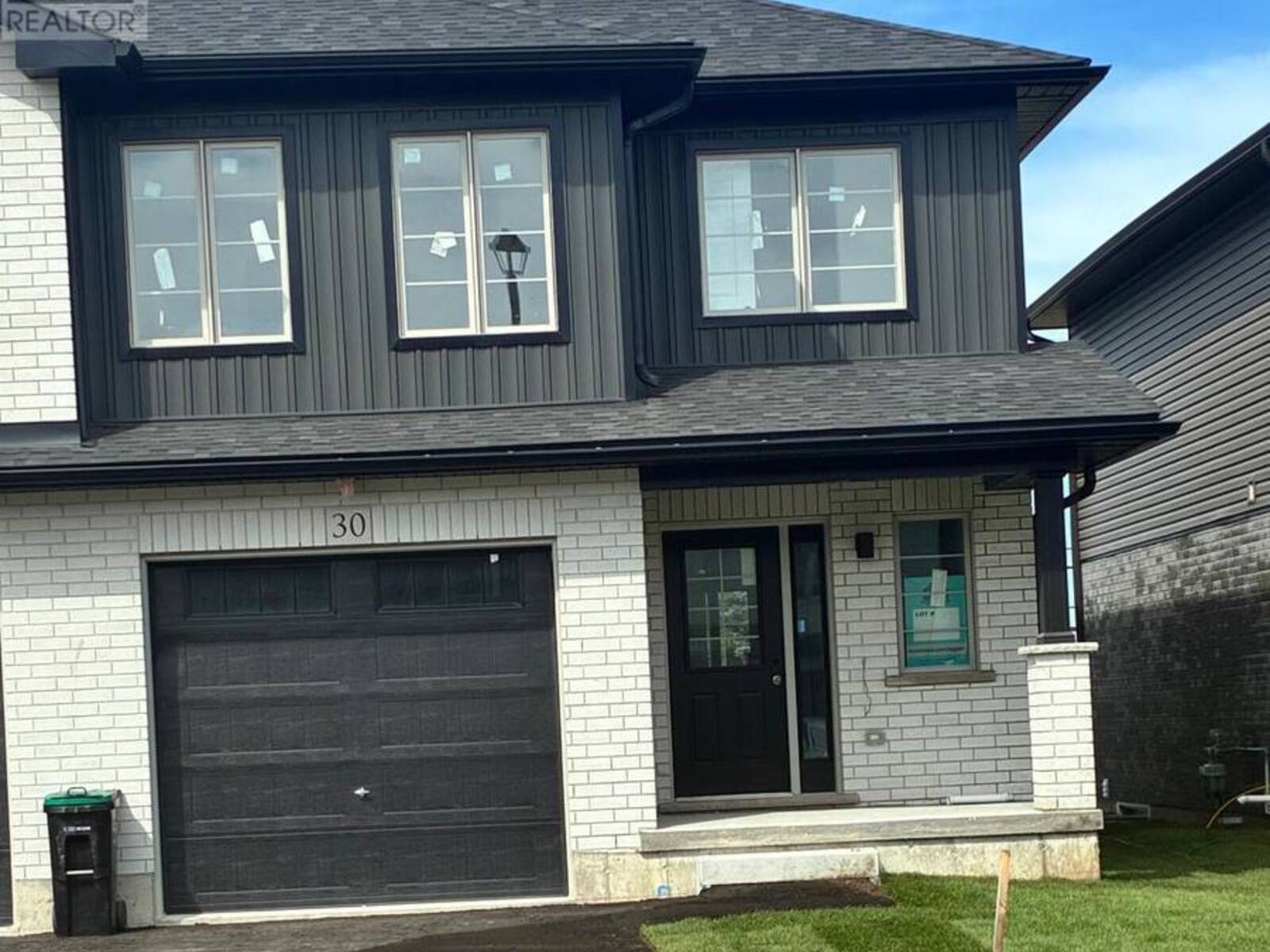 30 STRATH CRESCENT, Elmvale, Ontario L0L 1P0