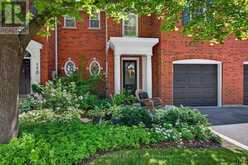 112 FAIRWOOD PLACE W | Burlington Ontario | Slide Image Four