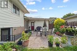 9925 HOLLY CRESCENT | Windsor Ontario | Slide Image Eight