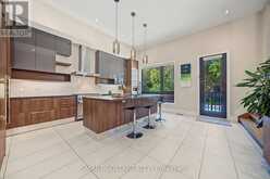 588 CONACHER DRIVE | Toronto Ontario | Slide Image Sixteen