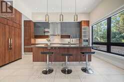 588 CONACHER DRIVE | Toronto Ontario | Slide Image Seventeen