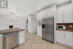 67 BLACK WALNUT CRESCENT | Richmond Hill Ontario | Slide Image Ten