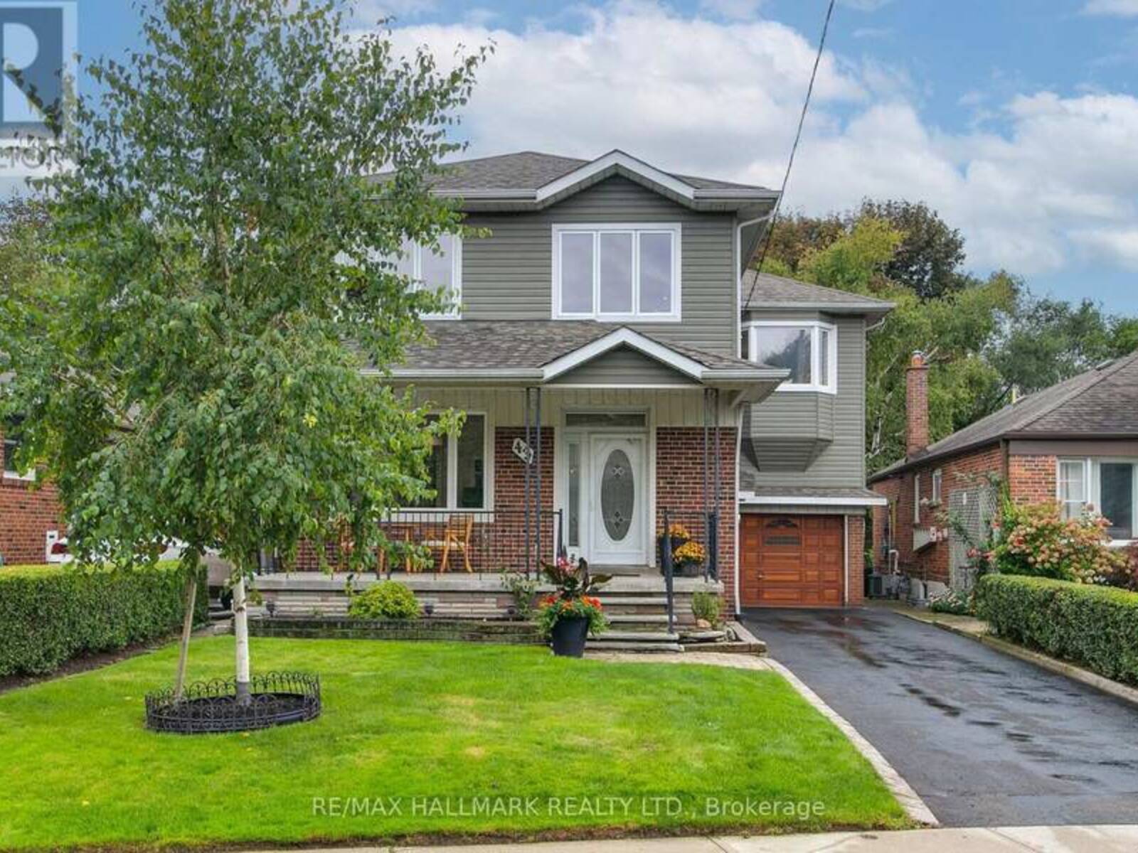 43 FERRIS ROAD, Toronto, Ontario M4B 1G2