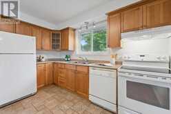 33 MACCOLL PLACE | Caledonia Ontario | Slide Image Twelve