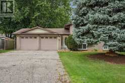 33 MACCOLL PLACE | Caledonia Ontario | Slide Image Three