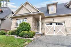 16 ROLLING LANE | Hamilton Ontario | Slide Image One