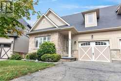 16 ROLLING LANE | Hamilton Ontario | Slide Image Two