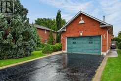 1141 LOCKHART ROAD | Burlington Ontario | Slide Image Two