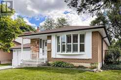 29 DEXTER BOULEVARD | Toronto Ontario | Slide Image Three
