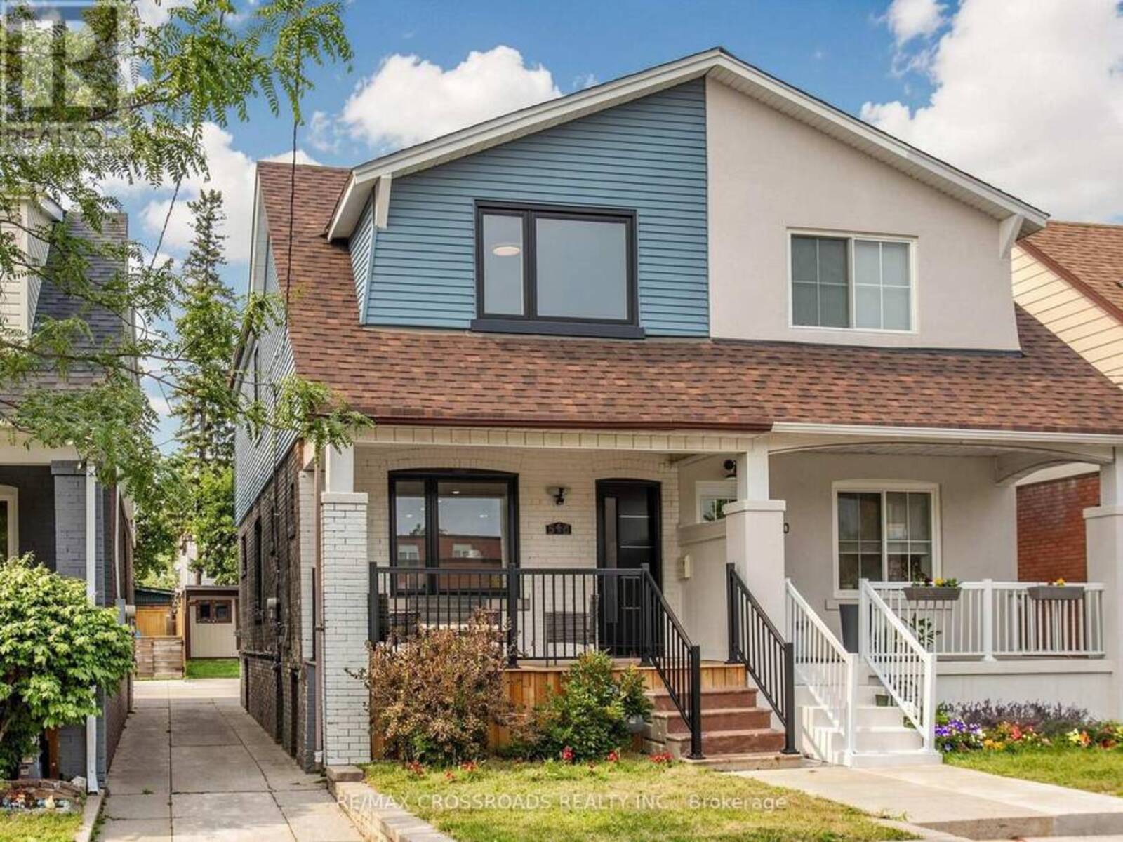 548 GLEBEHOLME BOULEVARD, Toronto, Ontario M4C 1V4