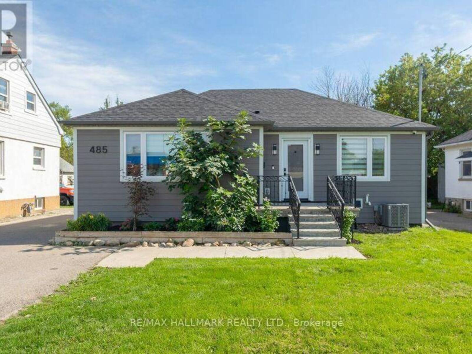 485 EVANS AVENUE, Toronto, Ontario M8W 2V2
