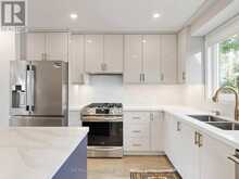 .400 HANDLEY CRESCENT | Newmarket Ontario | Slide Image Thirteen