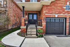 6 WHITE CRESCENT | Barrie Ontario | Slide Image Two