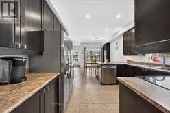 6 WHITE CRESCENT | Barrie Ontario | Slide Image Six