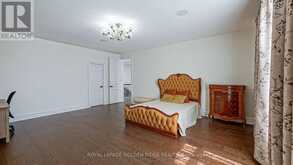 2 CORTLEIGH COURT | Richmond Hill Ontario | Slide Image Thirty-two