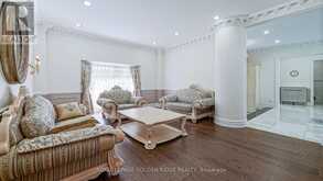 2 CORTLEIGH COURT | Richmond Hill Ontario | Slide Image Nine