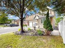 6 MALTA COURT | Richmond Hill Ontario | Slide Image Four