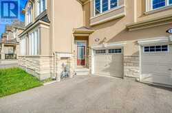 16 NESS DRIVE | Richmond Hill Ontario | Slide Image Four