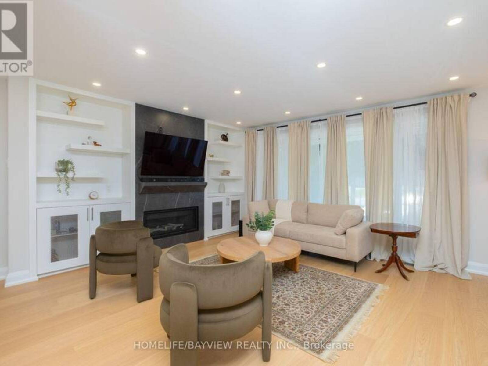 164 STEELES AVENUE E, Markham, Ontario L3T 1A5